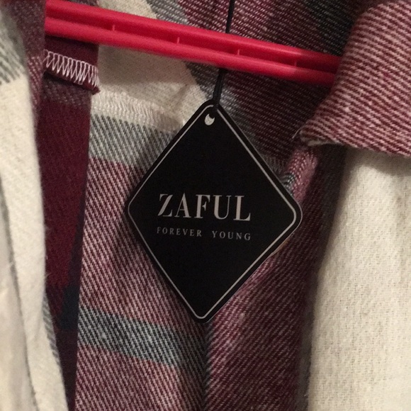 Plaid shirt/ jacket. - Picture 5 of 6